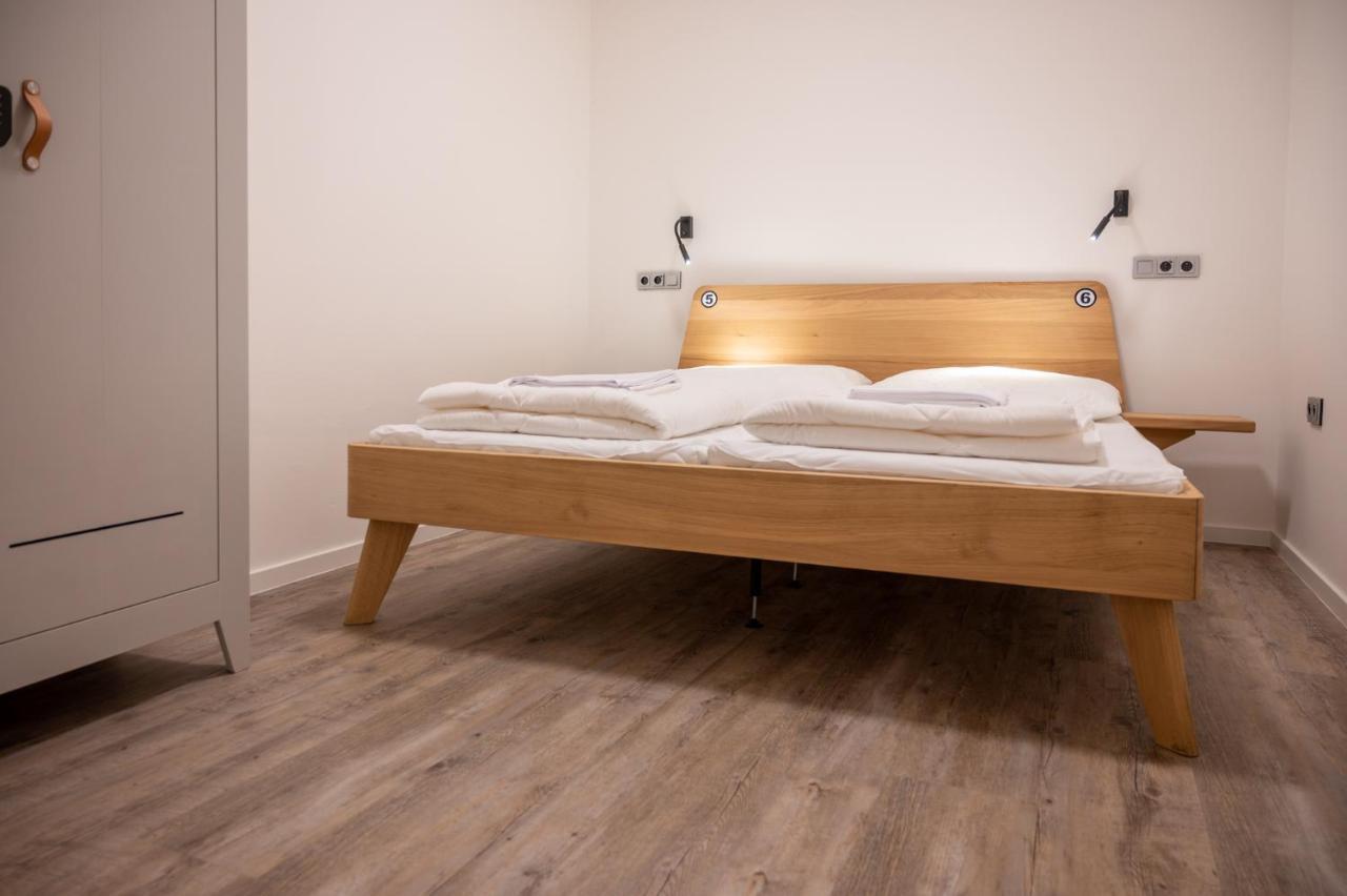 Art Hostel & Apartments Dvur Kralove nad Labem Luaran gambar