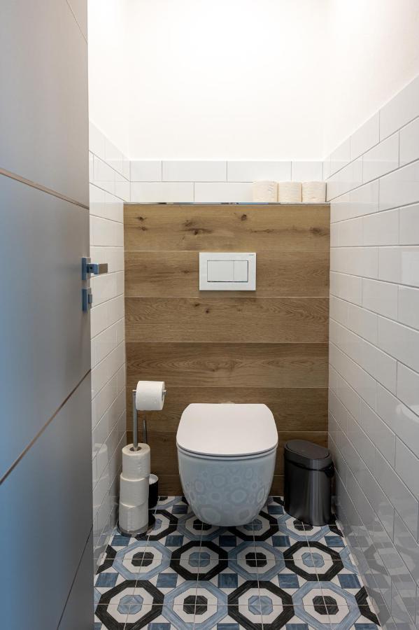 Art Hostel & Apartments Dvur Kralove nad Labem Luaran gambar