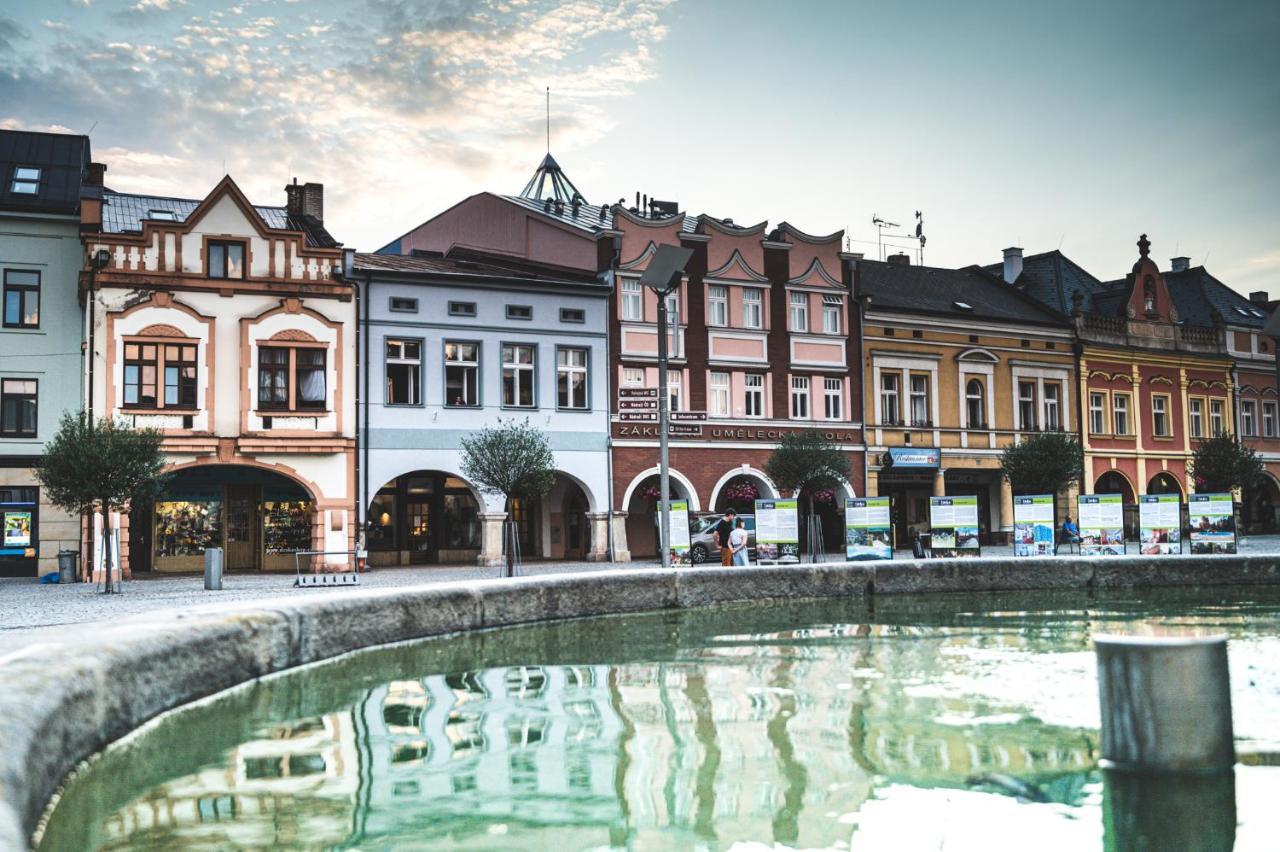 Art Hostel & Apartments Dvur Kralove nad Labem Luaran gambar