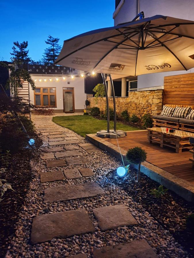 Art Hostel & Apartments Dvur Kralove nad Labem Luaran gambar