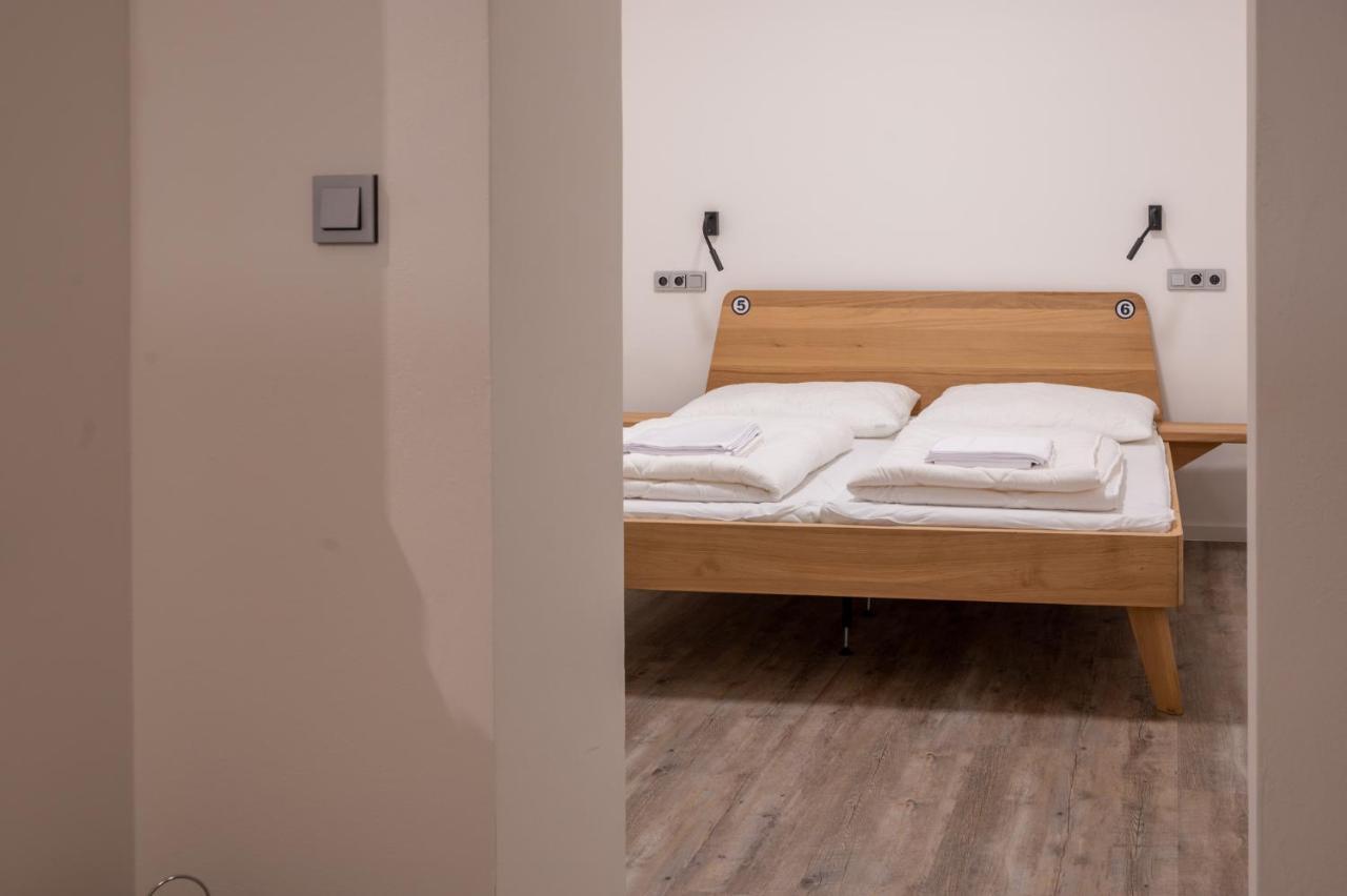 Art Hostel & Apartments Dvur Kralove nad Labem Luaran gambar