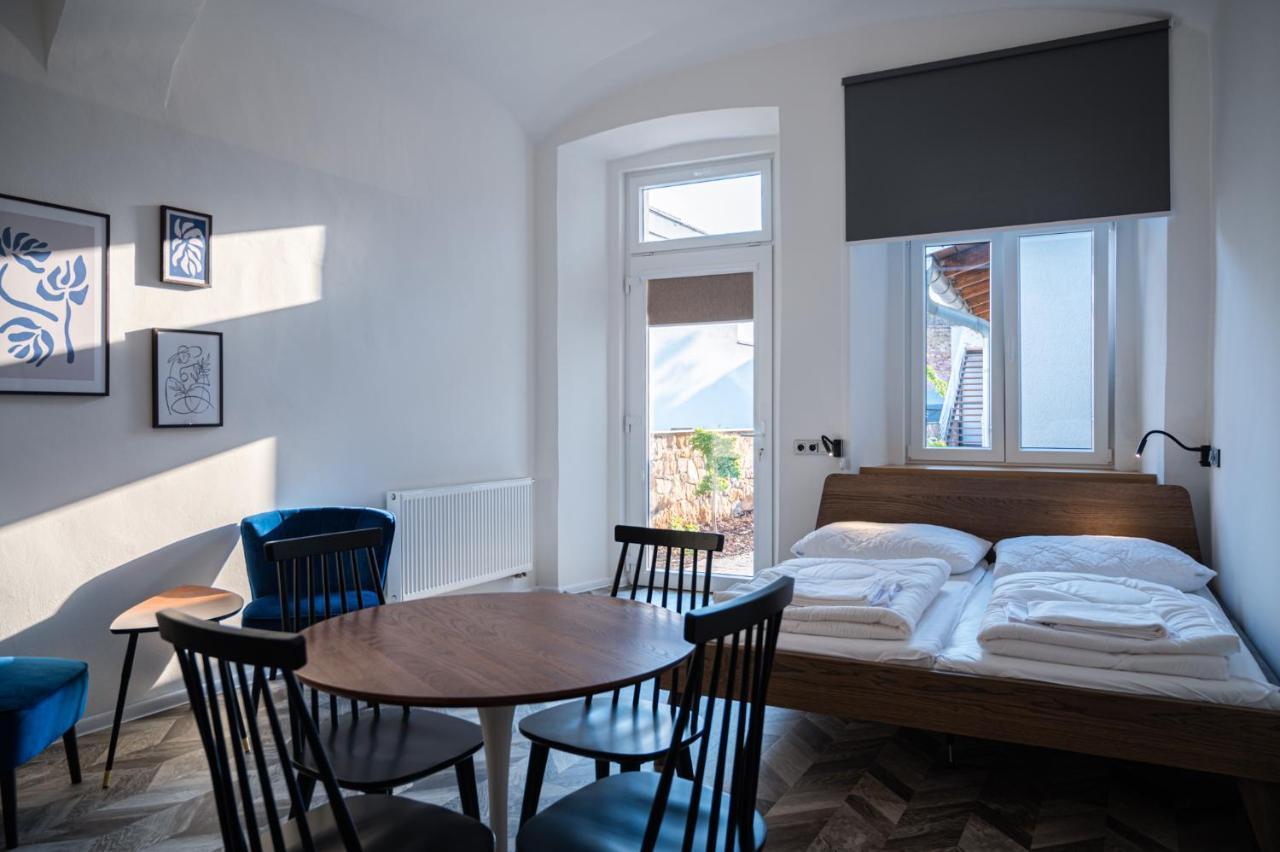 Art Hostel & Apartments Dvur Kralove nad Labem Luaran gambar