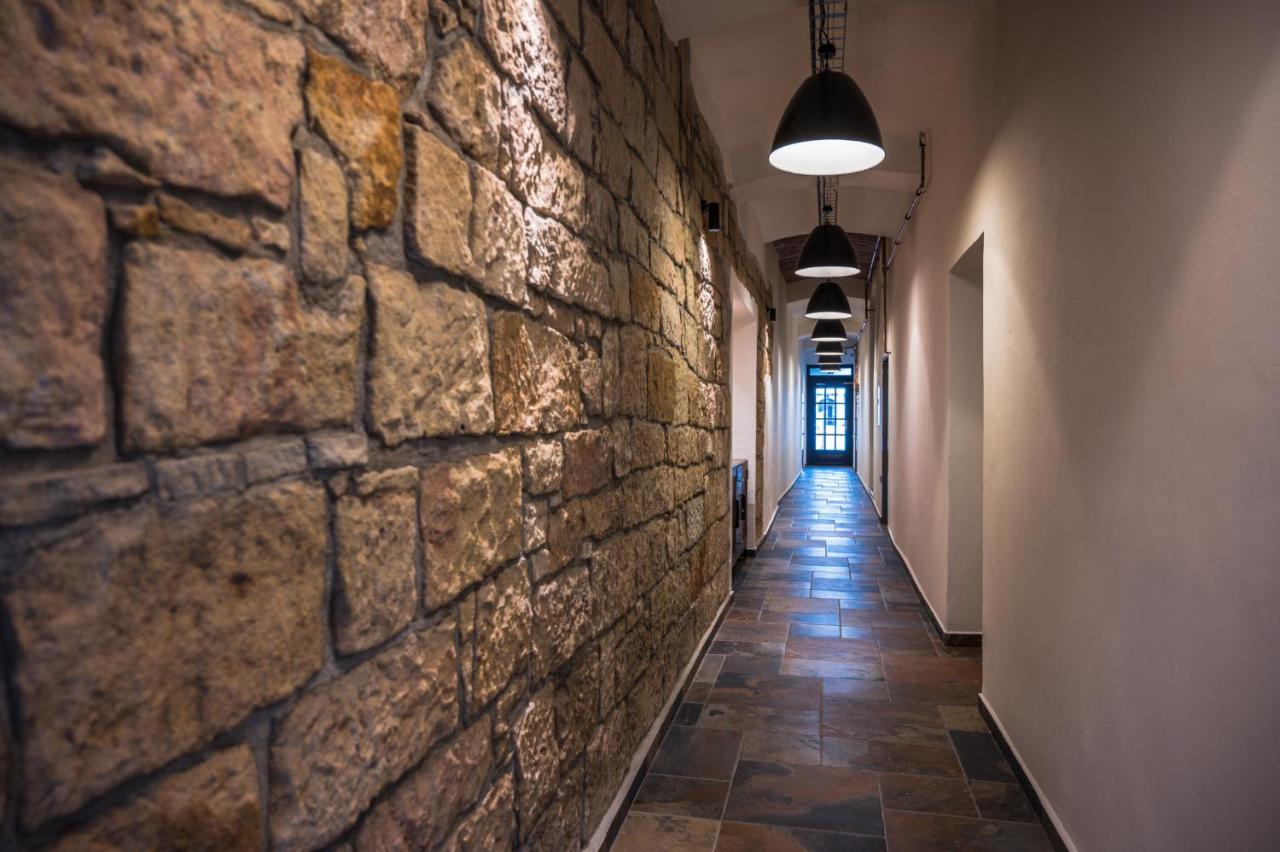 Art Hostel & Apartments Dvur Kralove nad Labem Luaran gambar