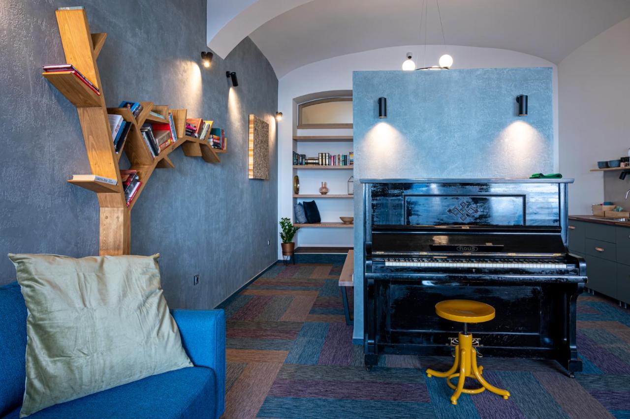 Art Hostel & Apartments Dvur Kralove nad Labem Luaran gambar